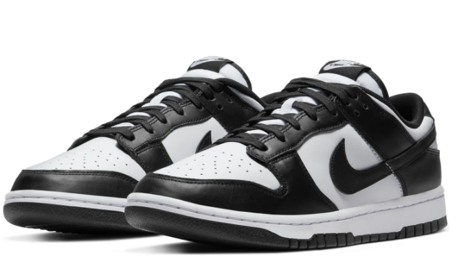 Nike Dunk Low "Panda"