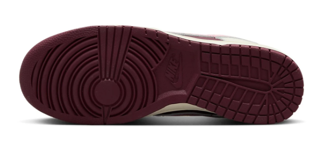 Nike Dunk Low Premium “Valentine’s Day 2023”